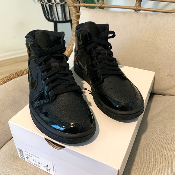 -SOLD- Nike Air Jordan 1 Mid - Picture 2 of 4